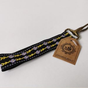 Llavero modelo cinta color amarillo