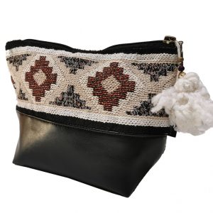 Cosmetiquero Maxi Atenea Negro con colgante