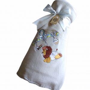 Manta Polar color Gris con Diseño León bordado