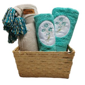 toallas bordadas Margaritas en Canasto de regalo