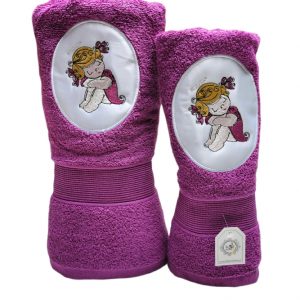 Toallas moradas de Mano y Baño con diseño niñita sueños