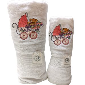 Toallas Blancas de Mano y Baño con diseño de coche